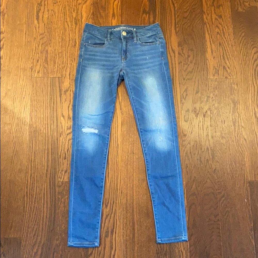 Timeless stretchy blue jeans!!
